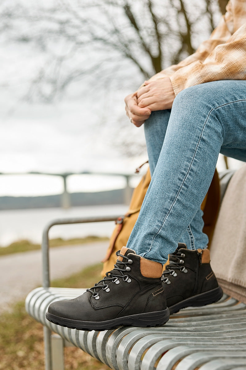 BOOT W LACE AND 2 ZIPPER