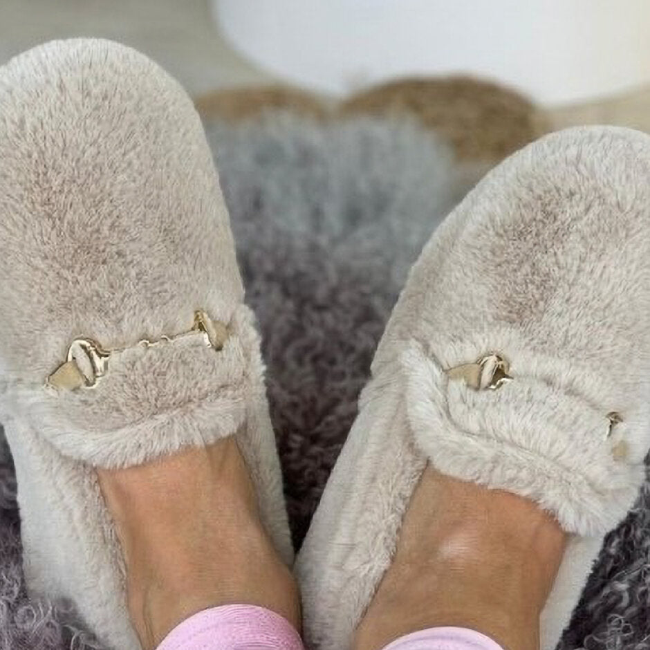 N. MELANIA OFF WHITE