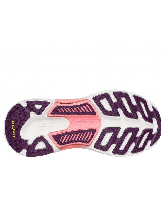 MAX CUSHIONING