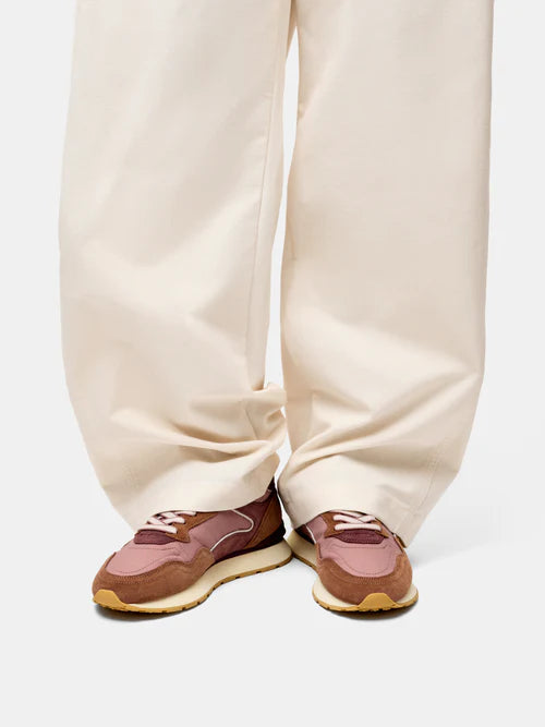 12602007 CITY TERRACOTTA  DAME