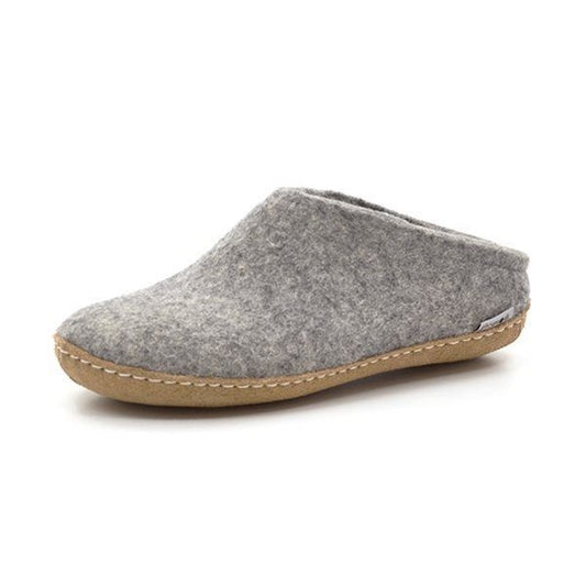 SLIP ON, GREY LEATHER