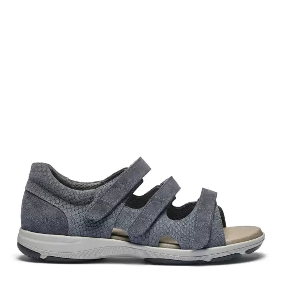 211-35 1942 BLUE DAME SANDALER