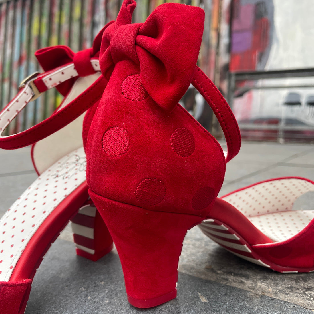 LOLA RAMONA AVA VALENTINE DAME PUMPS