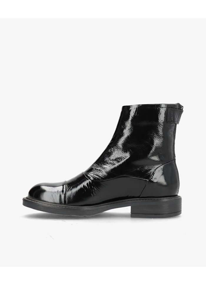 SD-150401 BLACK PATENT DAME ST